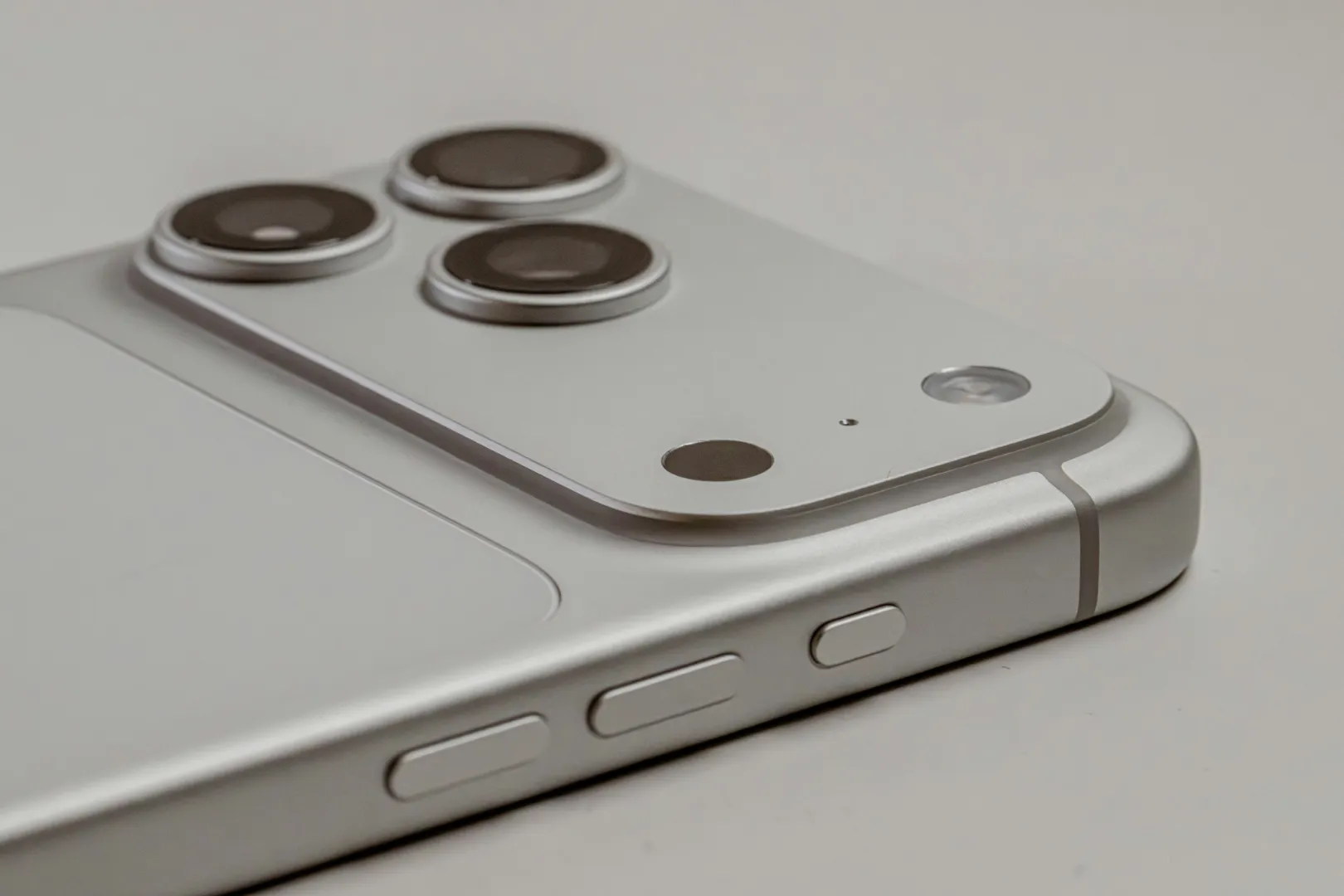 IPhone 18 Leaks: Don’t Buy Until You See This